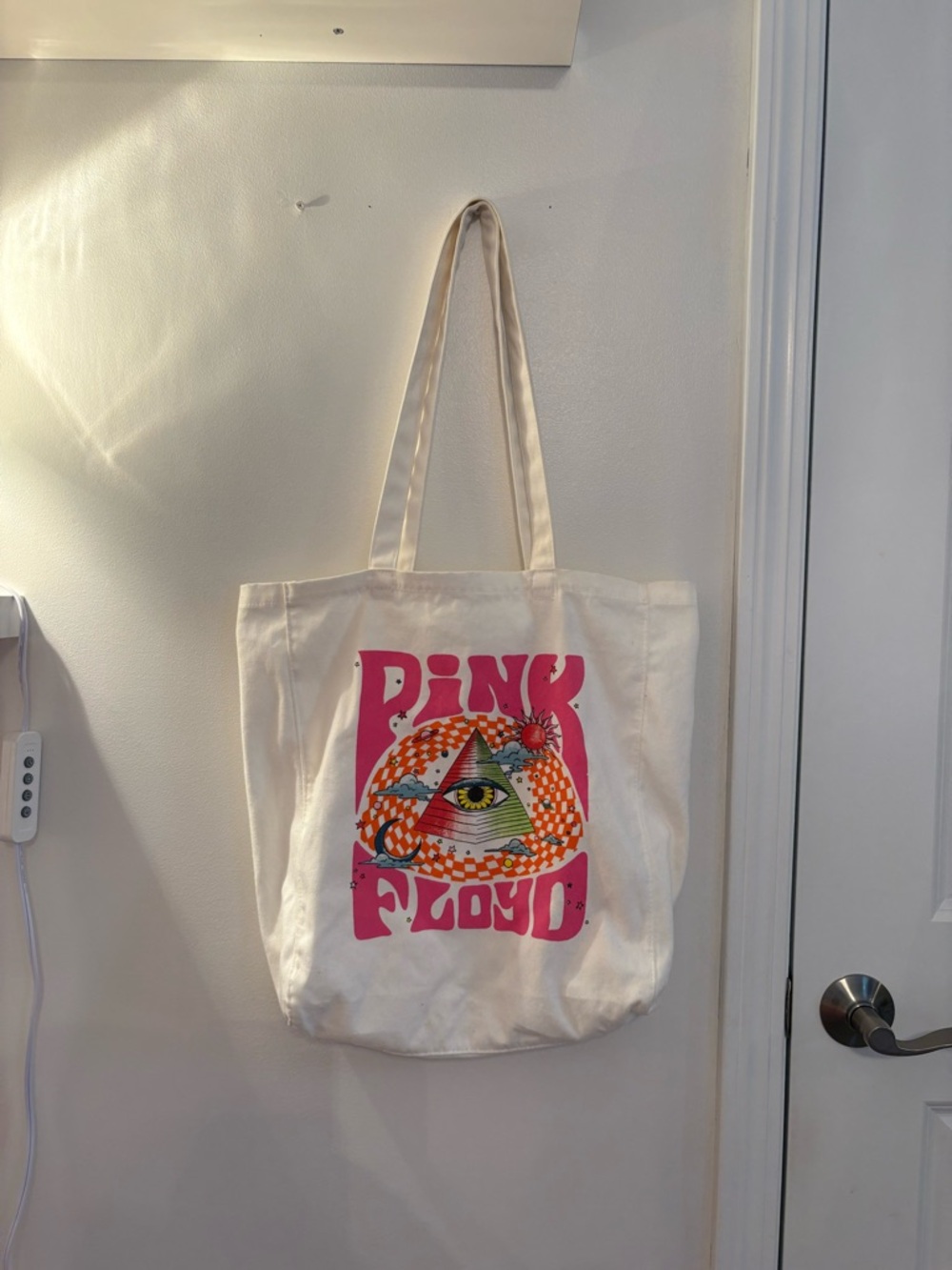 American Eagle Outfitters Cream Tote with Pink & Multicolor Pink Floyd Graphic